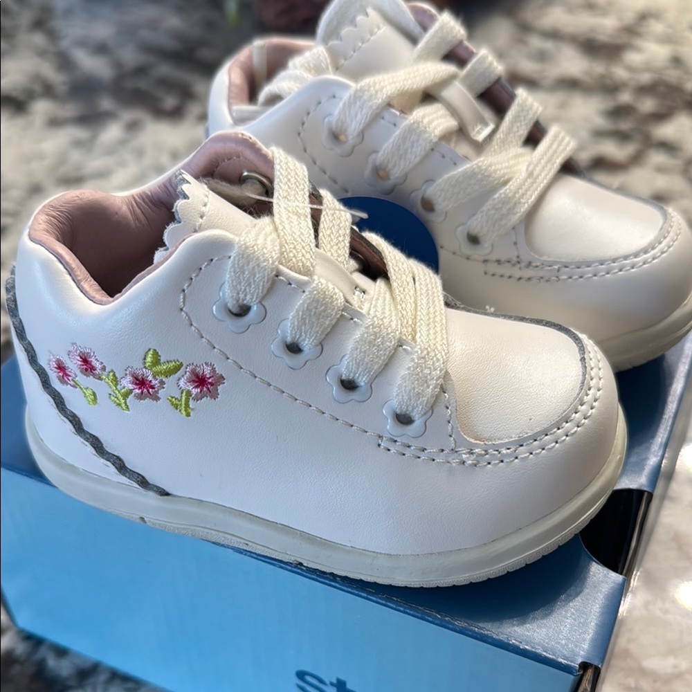 Stride Rite Baby/Toddler first walkers “Emilia”